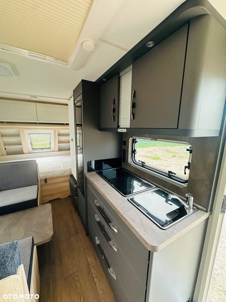 Hobby 490 KMF DE LUXE - 14