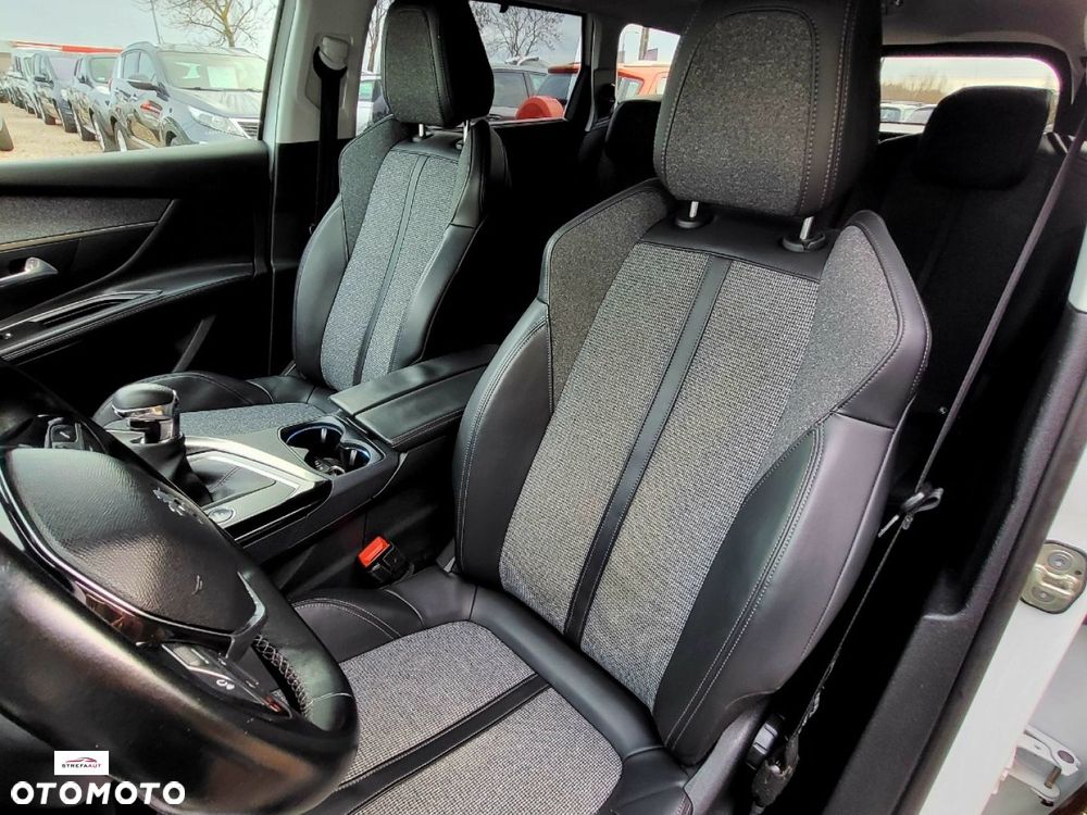 Peugeot 5008 - 30