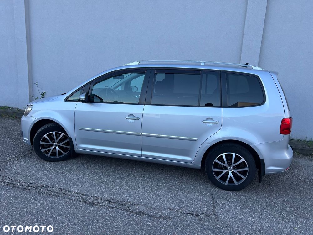 Volkswagen Touran 2.0 TDI DPF Highline DSG - 14