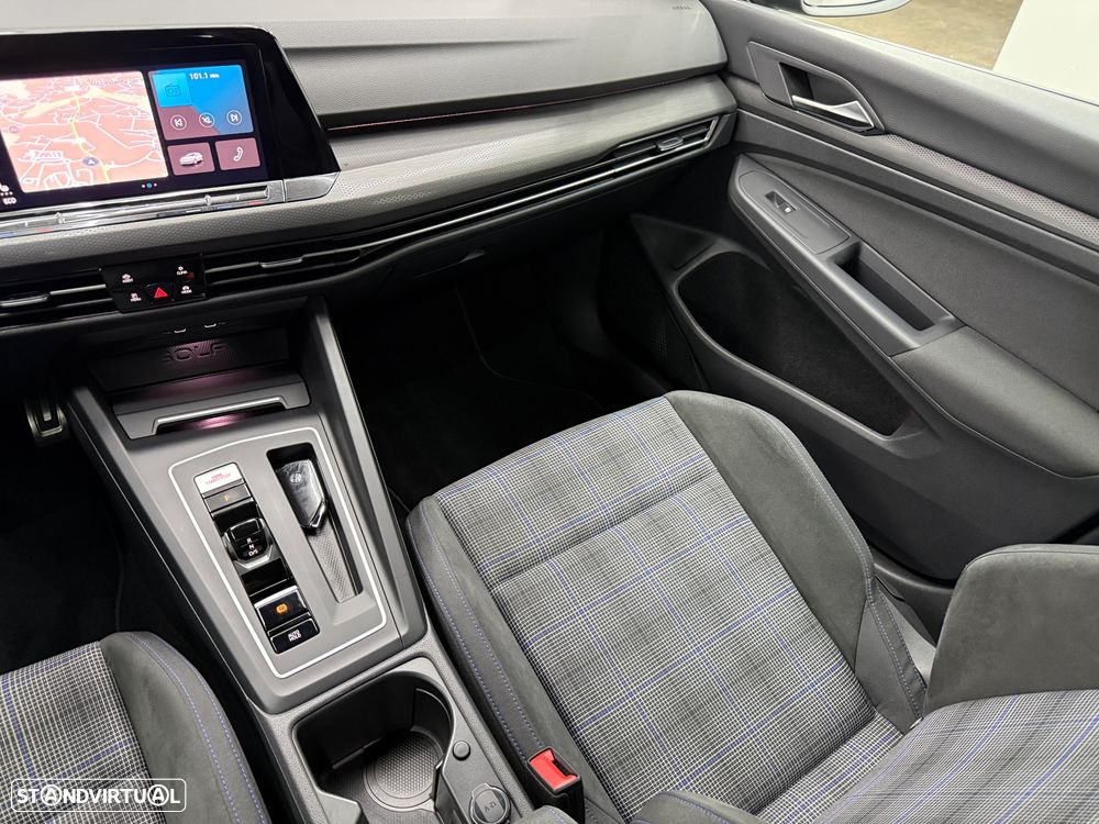 VW Golf 1.4 TSI GTE DSG - 24