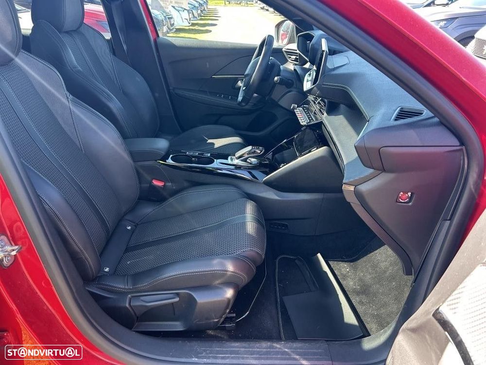 Peugeot e-208 50 kWh GT Line - 11