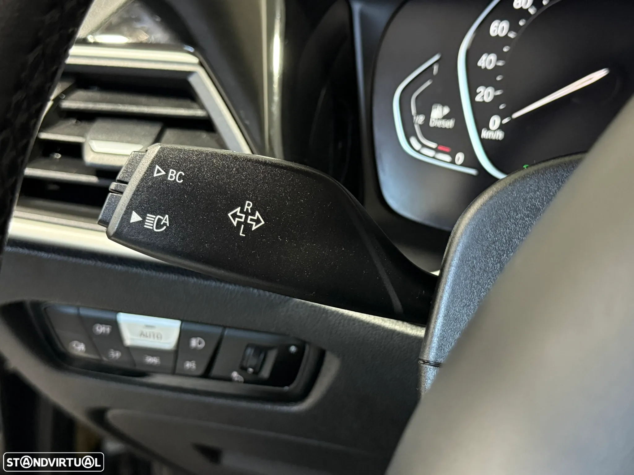 BMW 318 d Touring Line Luxury Auto - 23