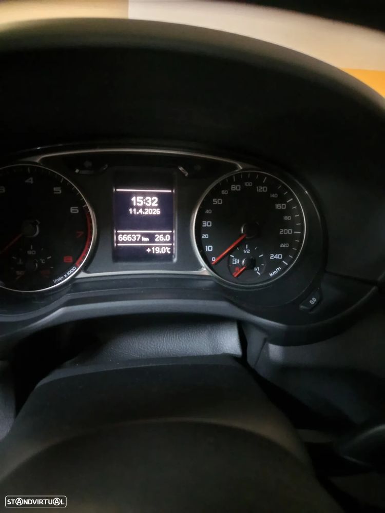 Audi A1 1.4 TFSI 119g S tronic Attraction - 4