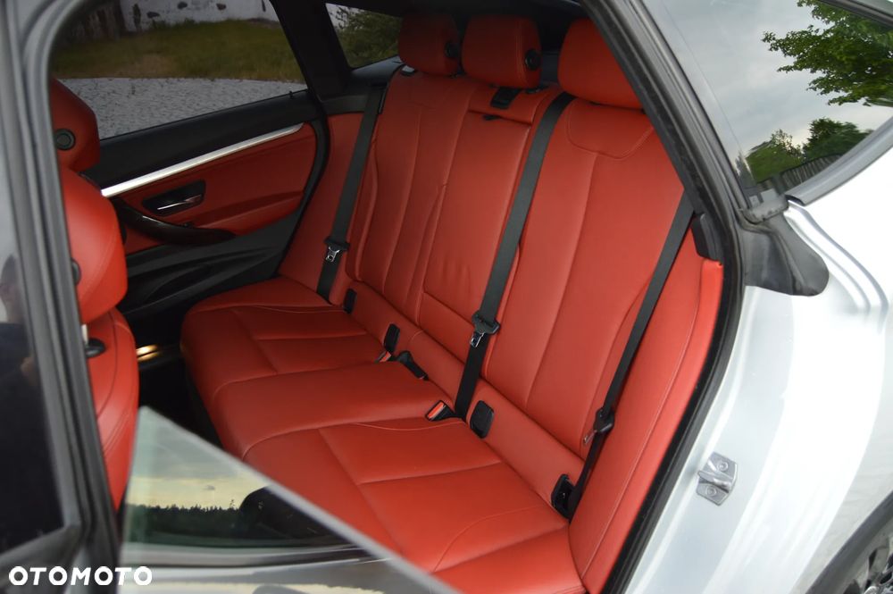 BMW 3GT 335i xDrive Sport Line - 35