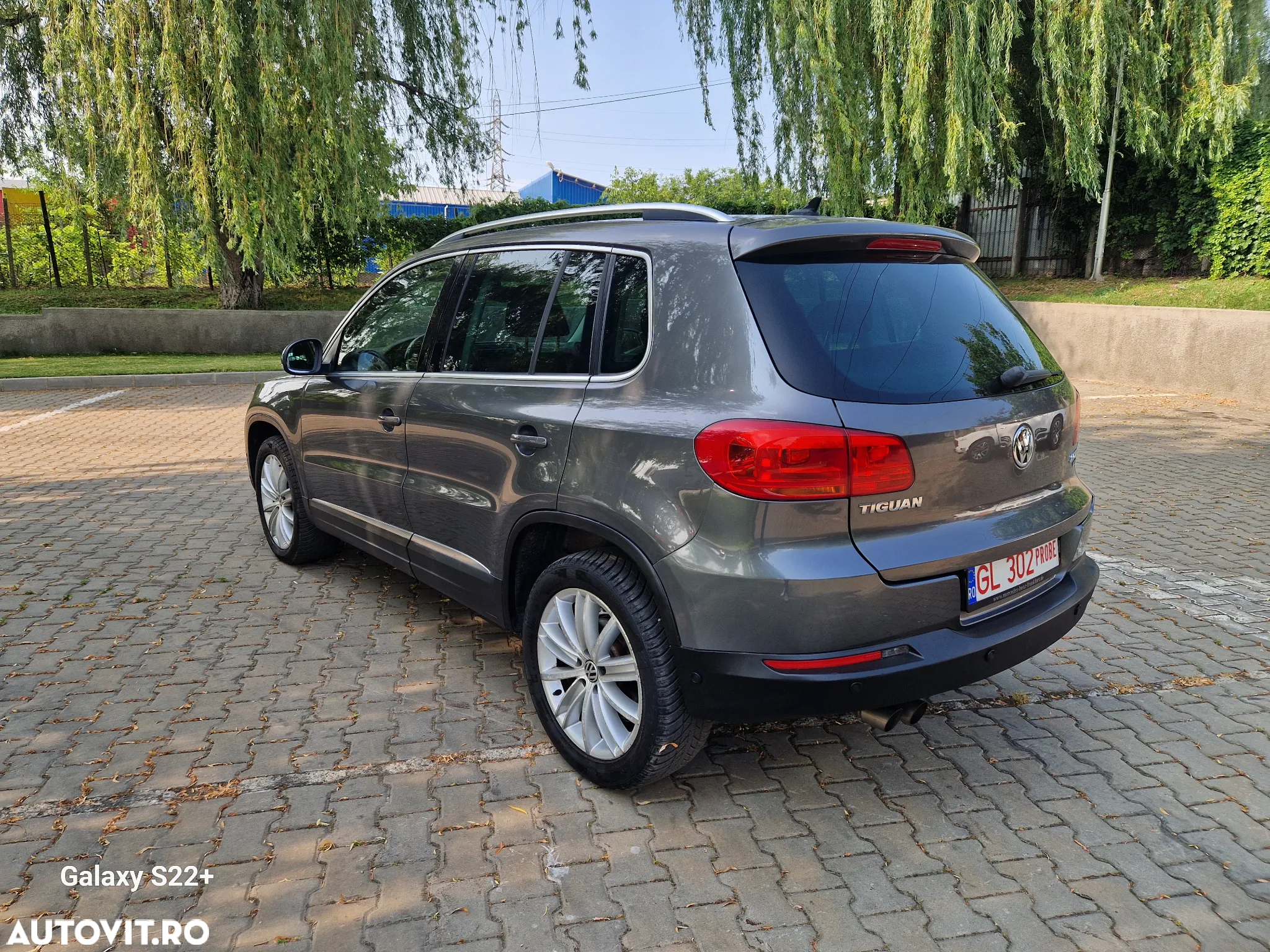 Volkswagen Tiguan 2.0 TDI DPF BlueMotion Technology Lounge Sport & Style - 4