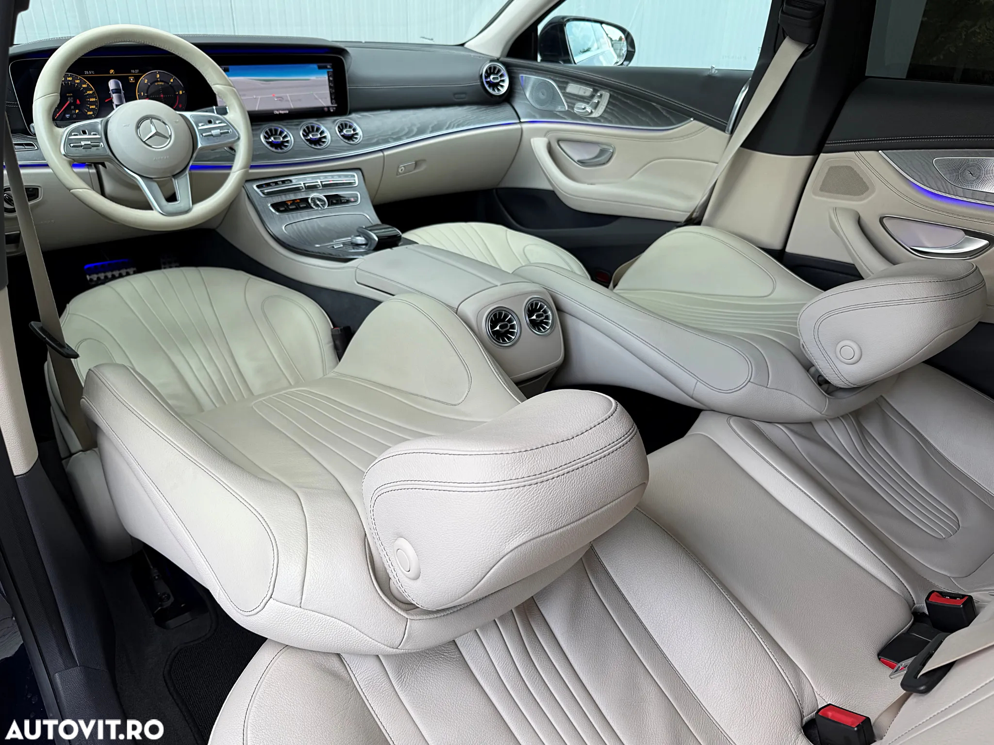 Mercedes-Benz CLS 350 d 4Matic 9G-TRONIC AMG Line - 25