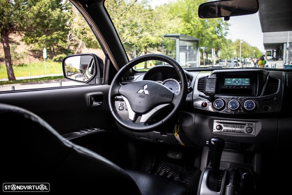 Mitsubishi L200 Pick Up 4x4 Auto Intense Cabine Dupla - 31