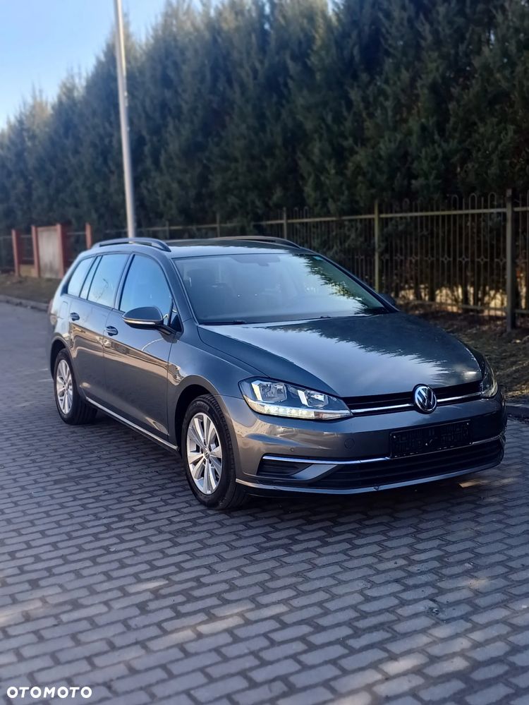 Volkswagen Golf - 10