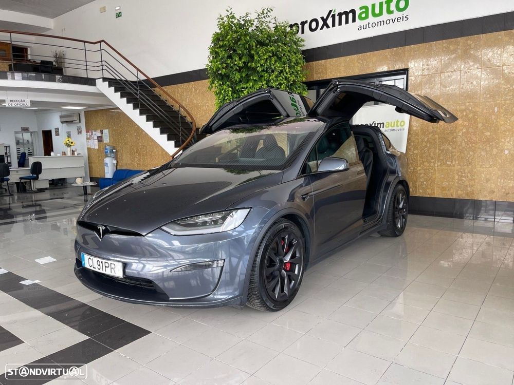 Tesla Model X Plaid - 19