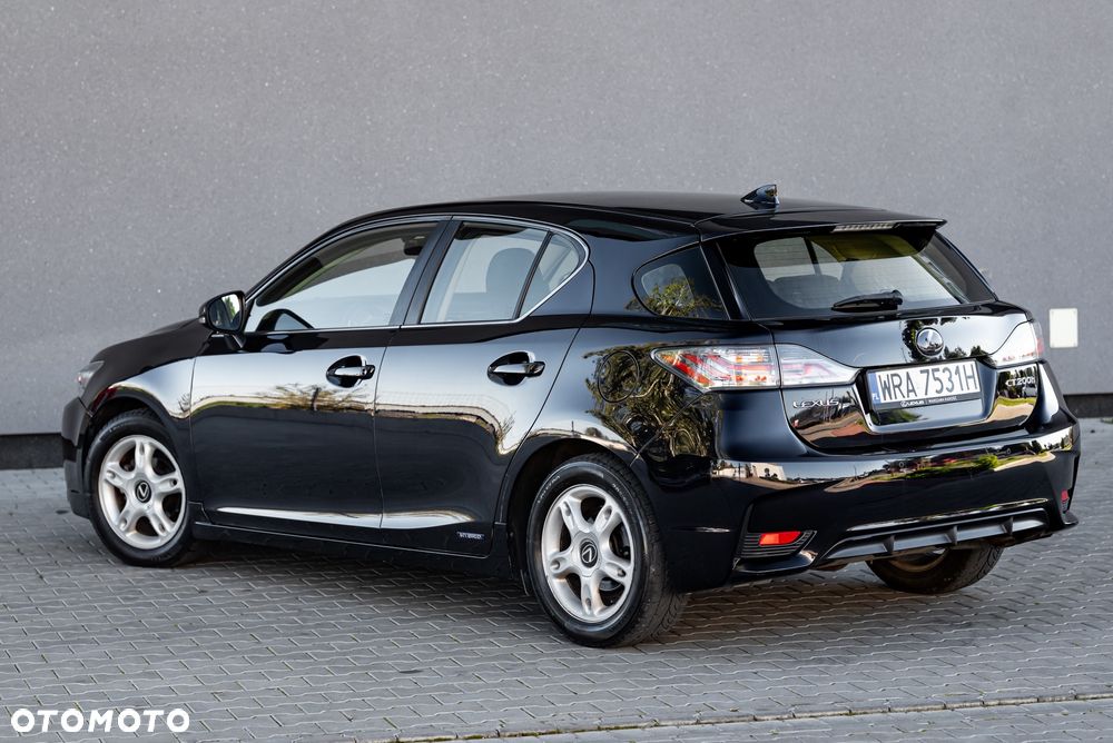 Lexus CT 200h - 12