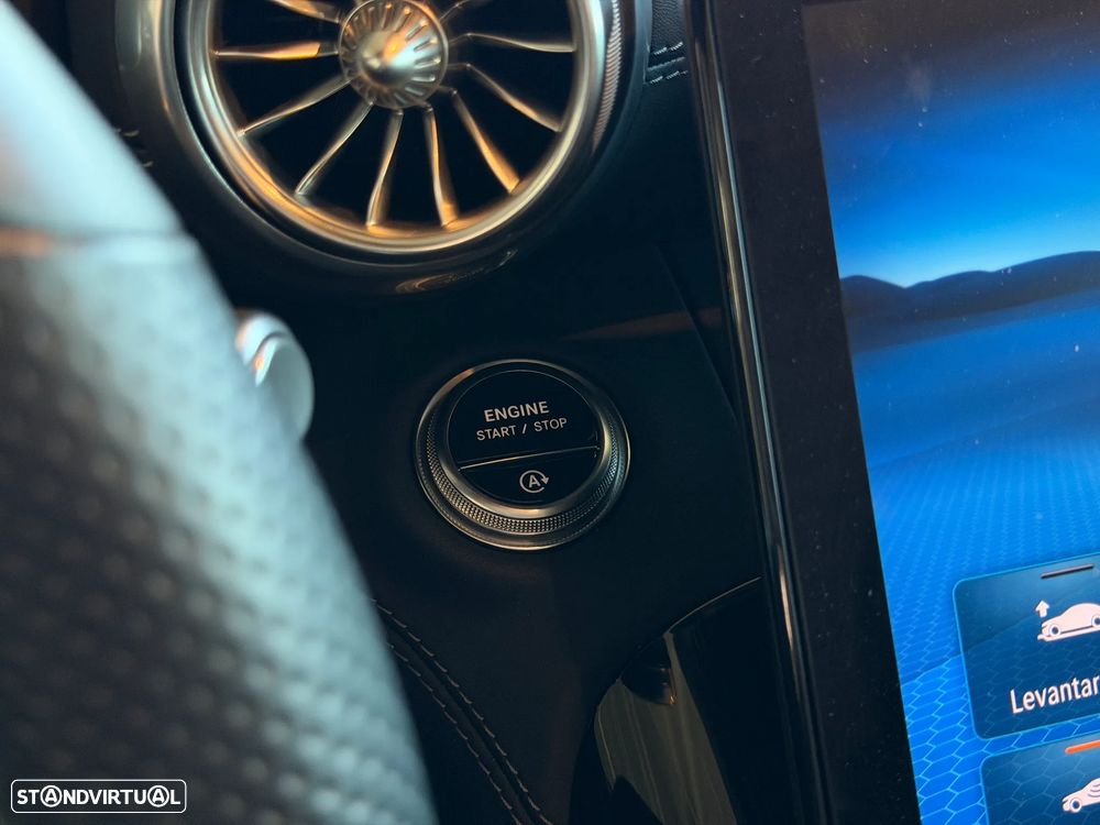 Mercedes-Benz SL 63 AMG 4Matic+ - 43