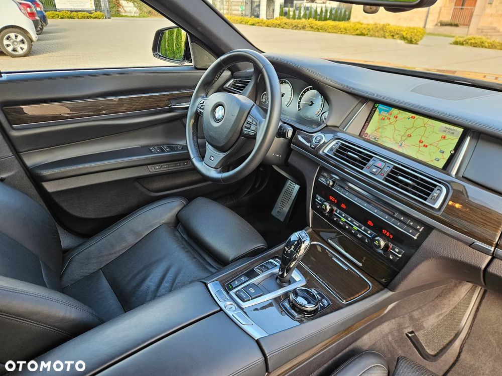 BMW Seria 7 750i xDrive Edition Exclusive - 6