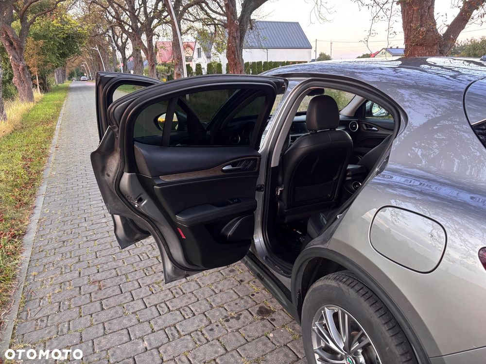 Alfa Romeo Stelvio 2.0 Turbo TI Q4 - 16
