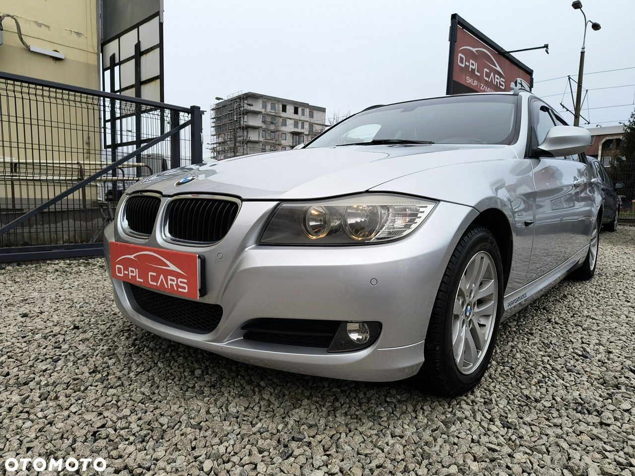 BMW Seria 3 318d Touring Sport Line - 12