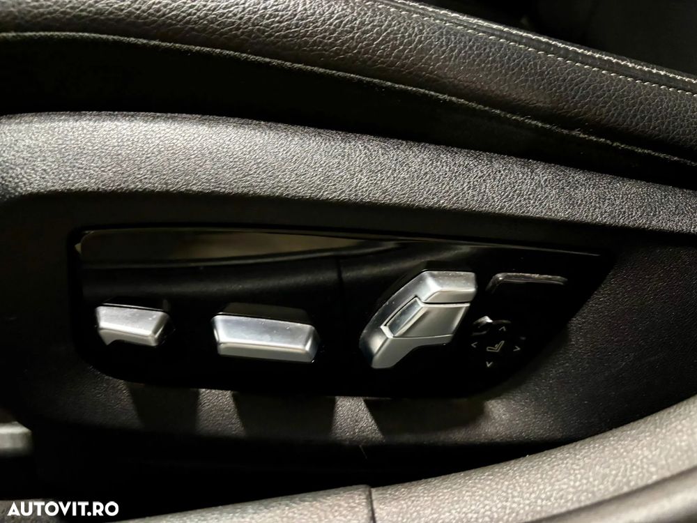 BMW Seria 5 540i xDrive AT - 12
