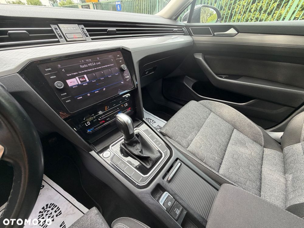 Volkswagen Passat 1.5 TSI EVO Business DSG - 23