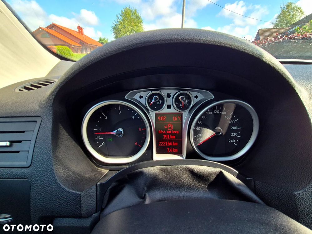 Ford Kuga 2.0 TDCi 4x4 Titanium - 26