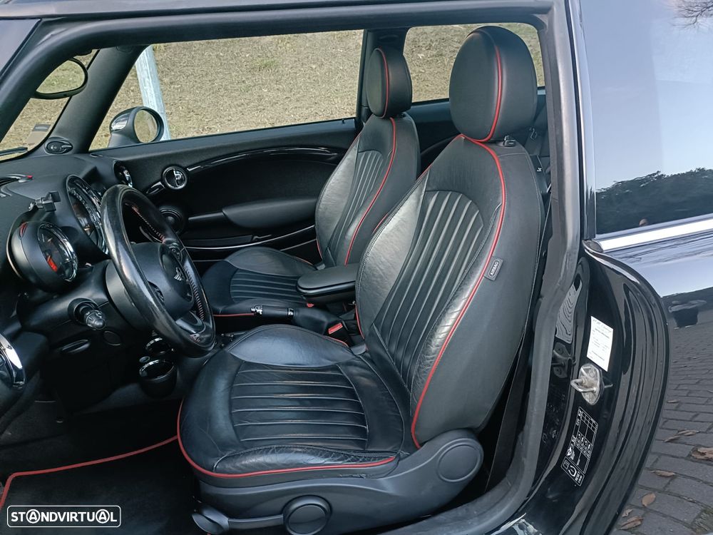 MINI Coupé John Cooper Works - 9
