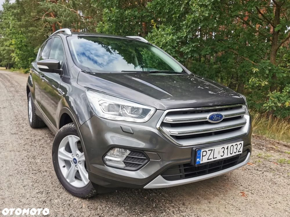 Ford Kuga 1.5 EcoBoost 2x4 Titanium - 3