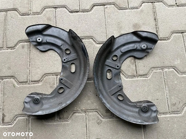 AUDI A8 OSŁONA TARCZY PRZÓD 4E0615311C 4E0615312C