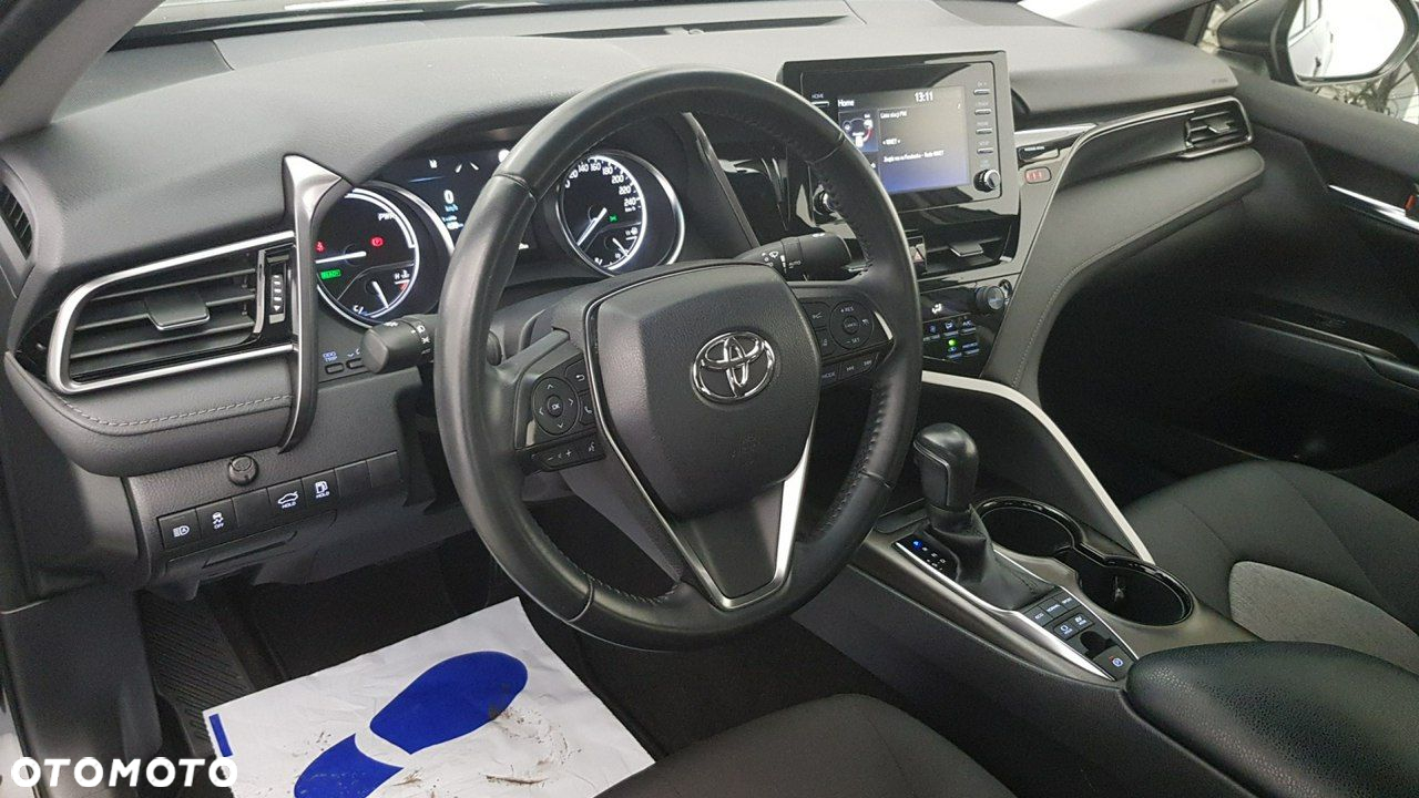 Toyota Camry - 19
