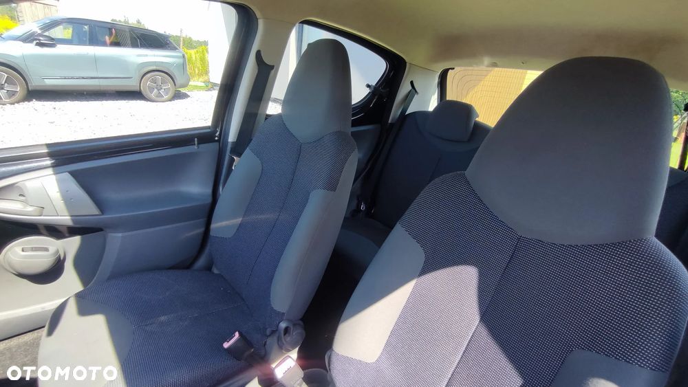 Peugeot 107 1.0 Happy - 12