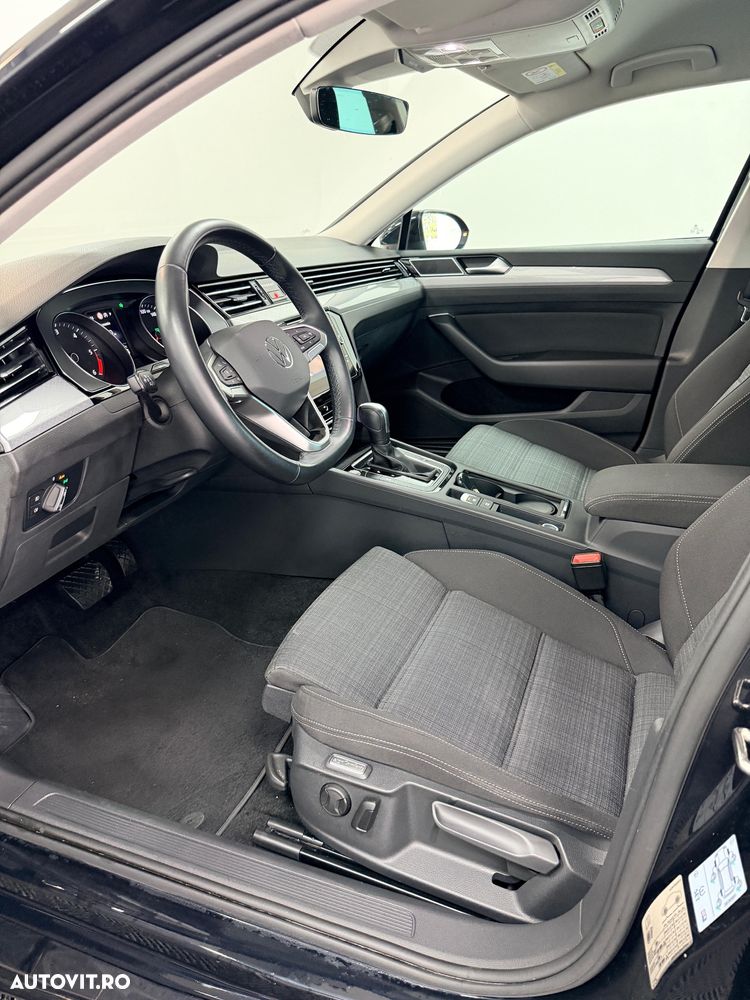 Volkswagen Passat 2.0 TDI DSG Highline - 38