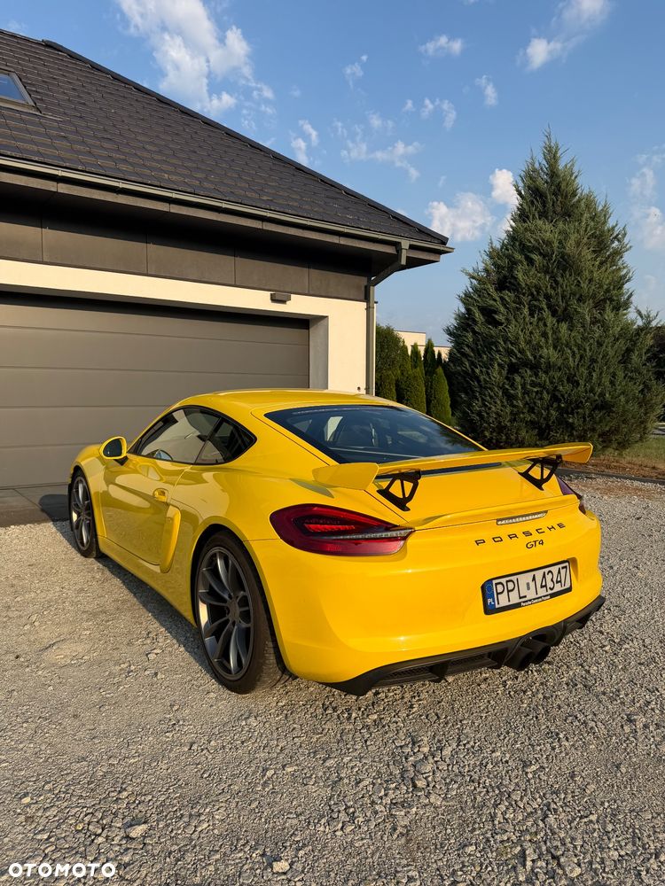 Porsche Cayman GT4 - 10