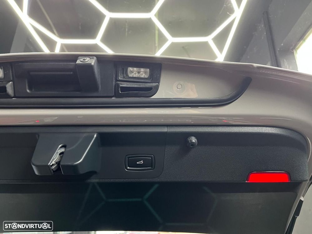 Porsche Panamera 4 S - 36