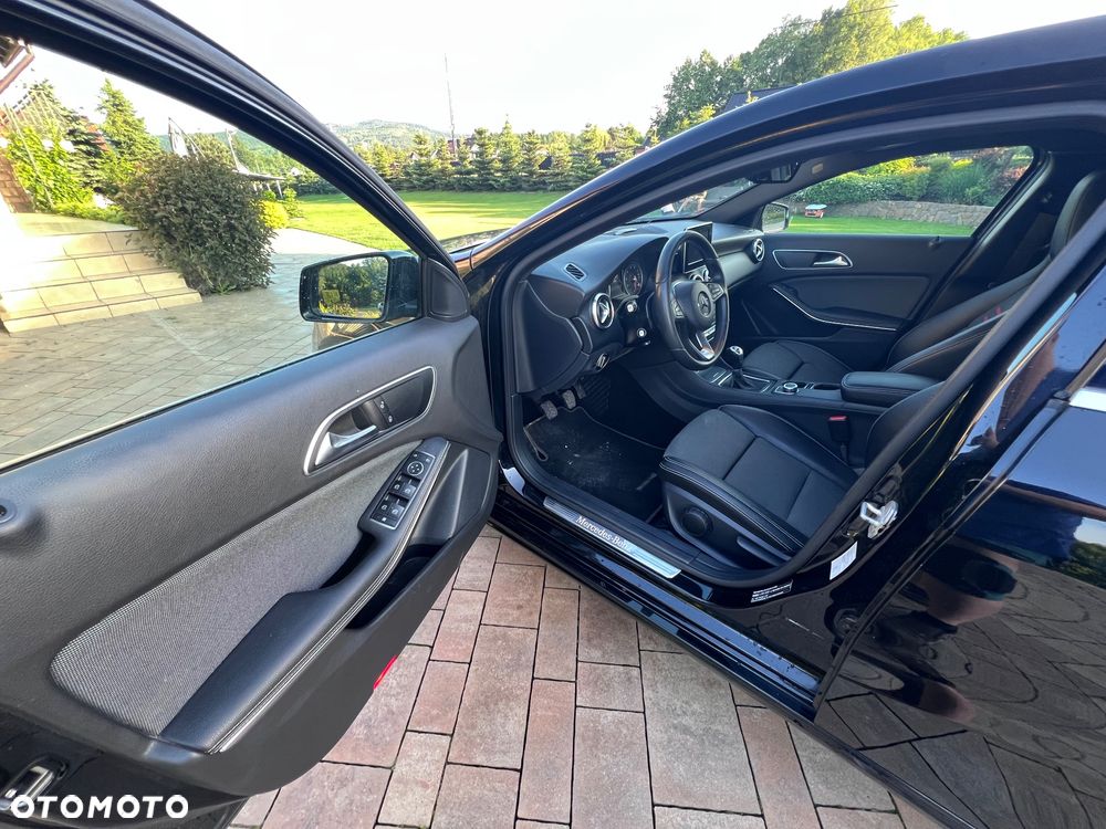 Mercedes-Benz Klasa A 180 BlueEfficiency Edition - 9