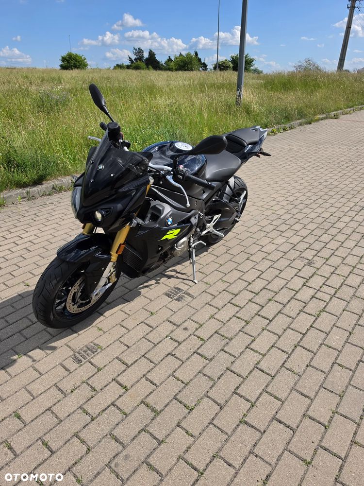 BMW S - 5