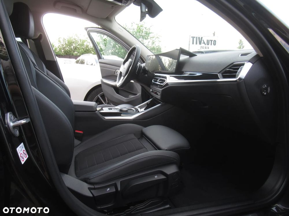 BMW Seria 3 318i - 9