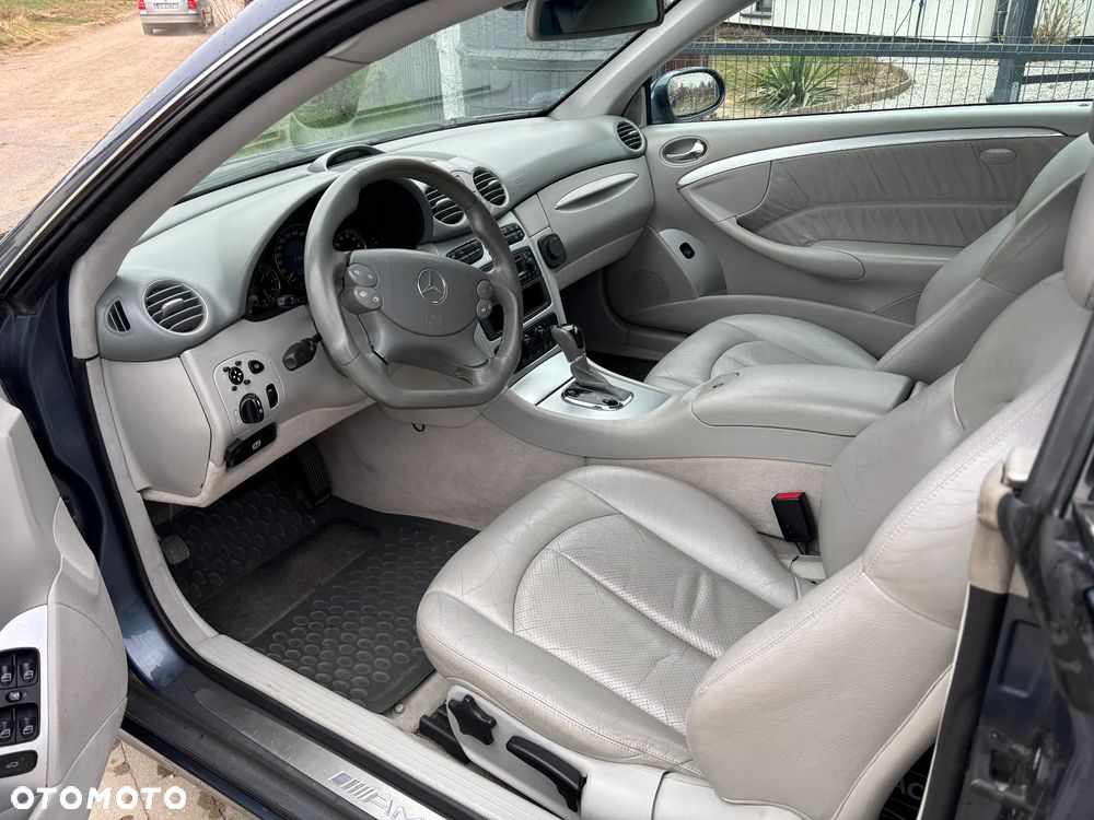 Mercedes-Benz CLK - 11