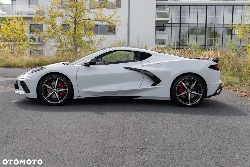 Chevrolet Corvette - 9