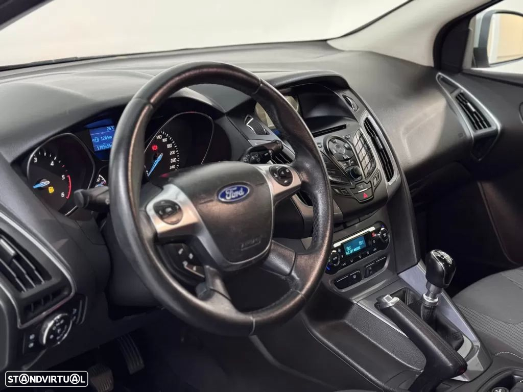 Ford Focus SW 1.6 TDCi Titanium Best - 29