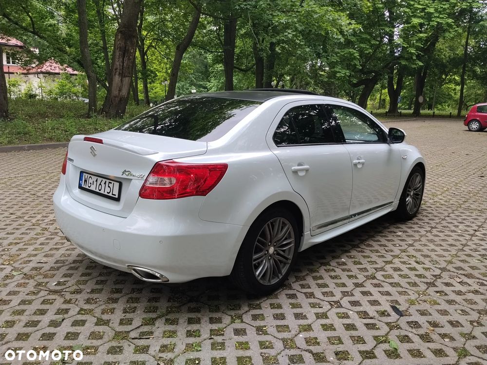 Suzuki Kizashi - 8