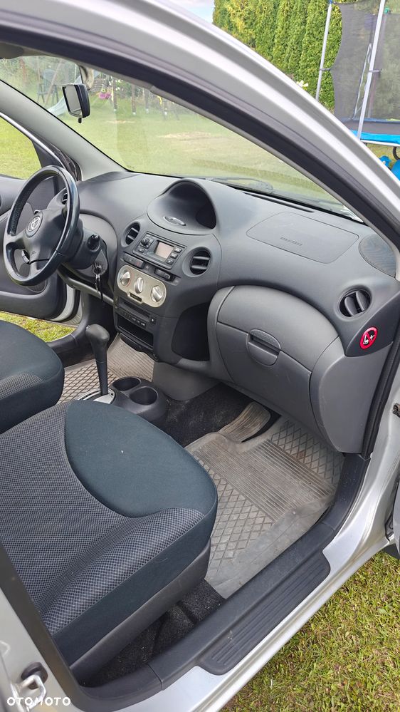 Toyota Yaris 1.3 Sol - 13