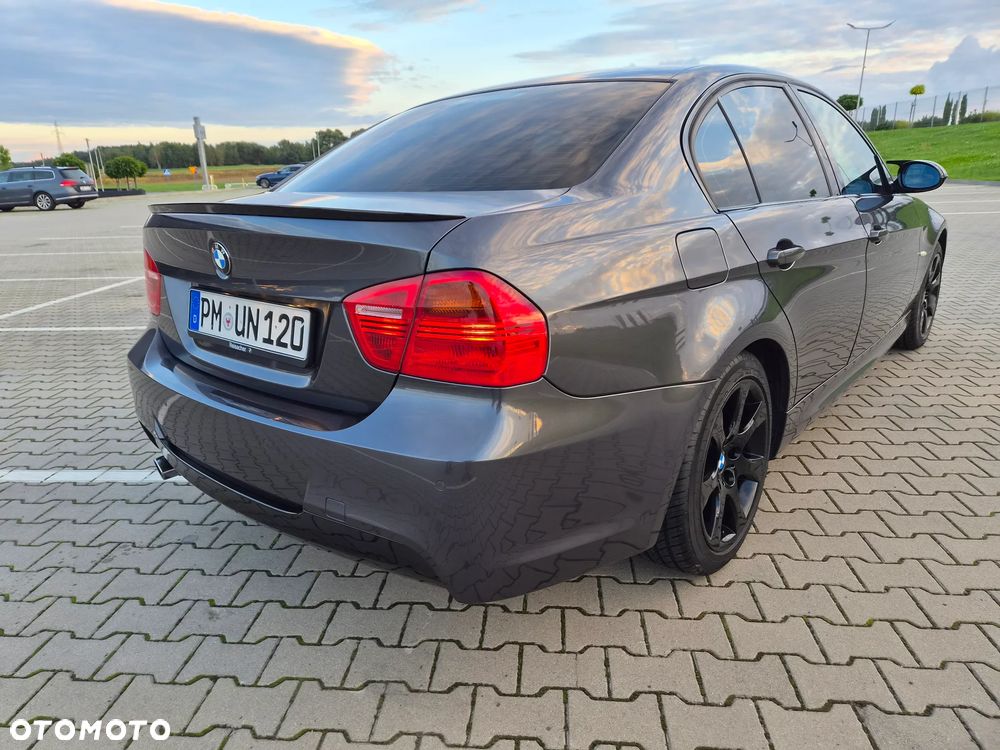 BMW E90 2006 photo 4