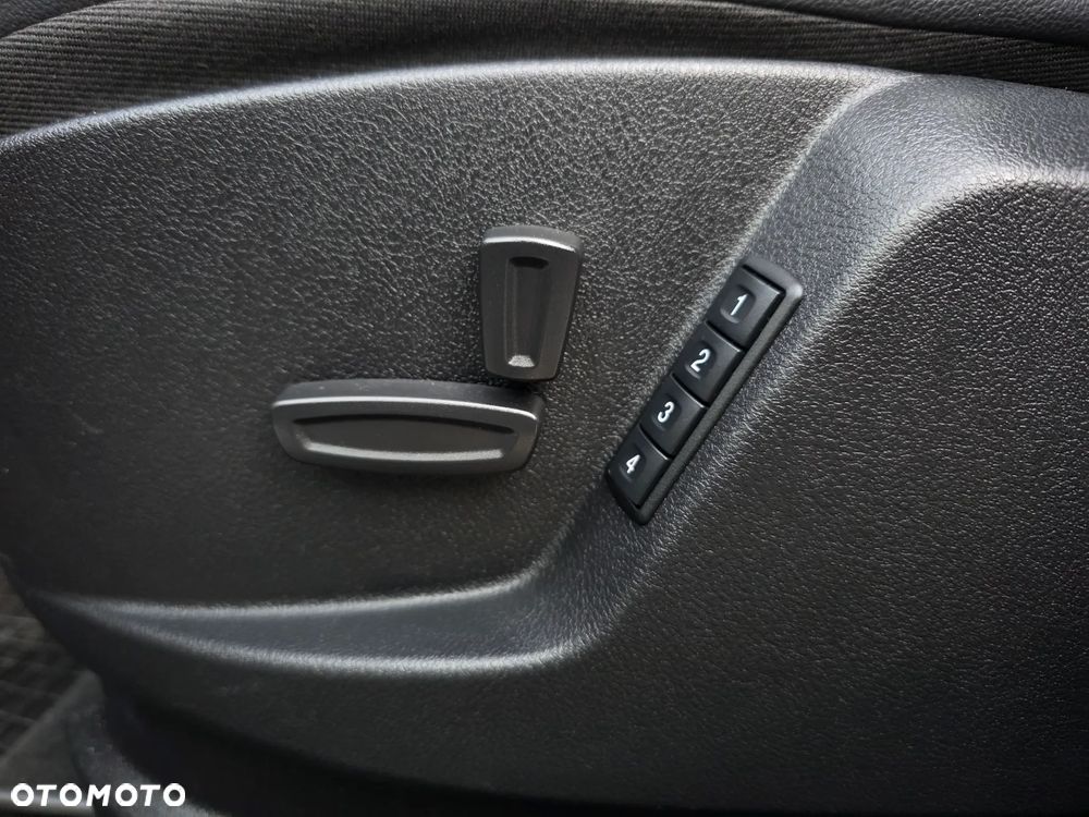 Ford S-Max 2.0 TDCi Titanium - 19