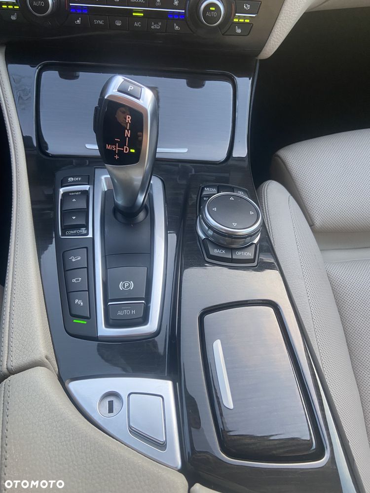 BMW Seria 5 520d xDrive Luxury Line - 35