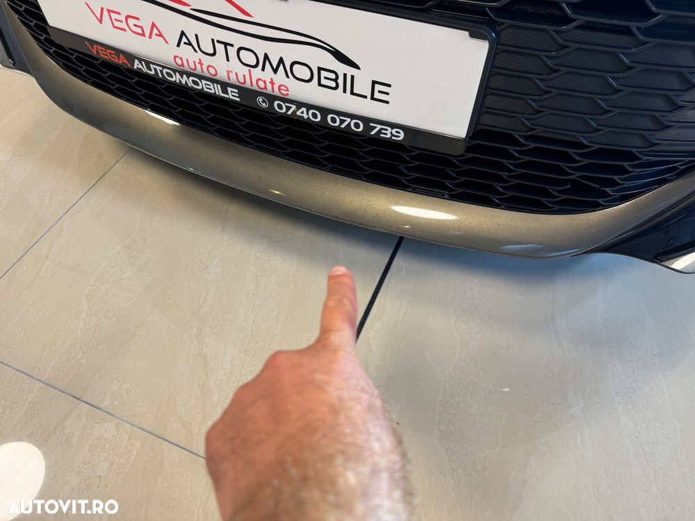 Toyota Corolla 1.8 Hybrid Team Deutschland - 37