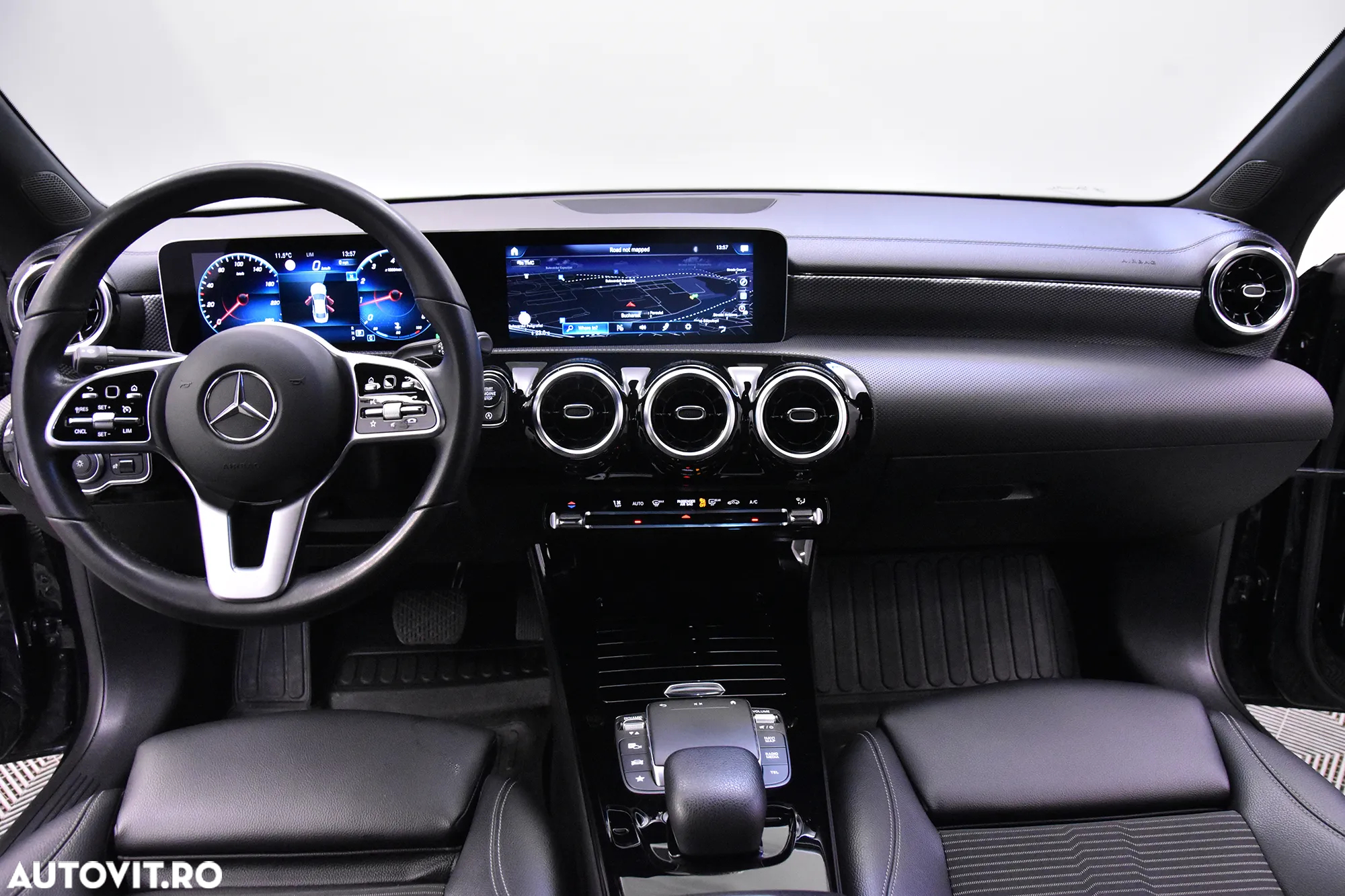 Mercedes-Benz CLA 200 7G-DCT - 9