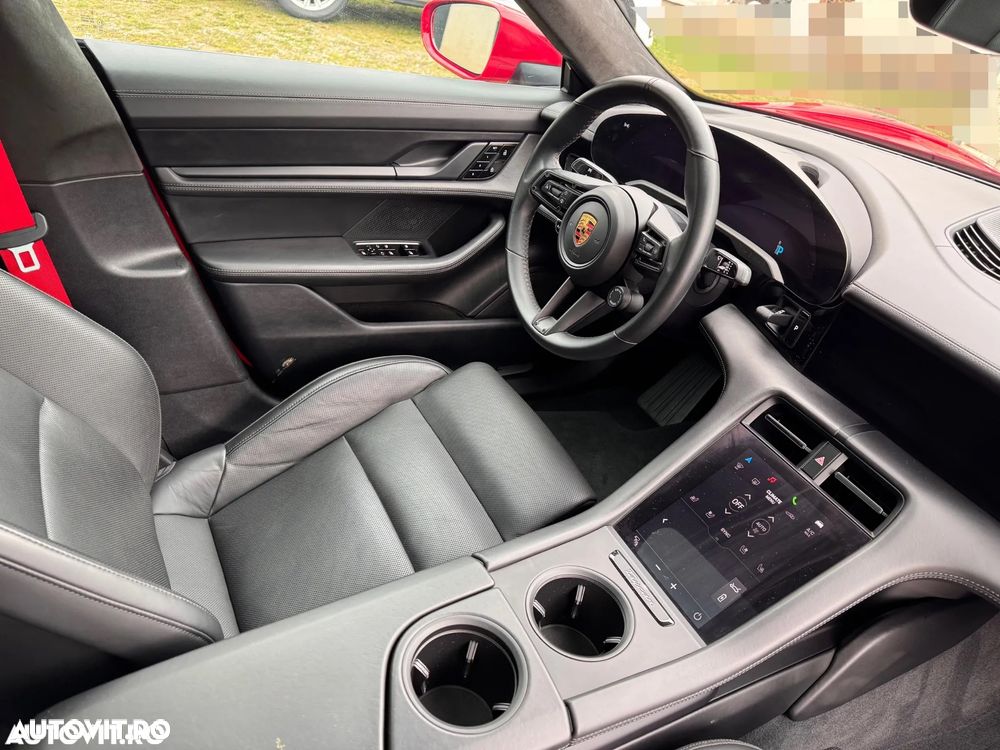 Porsche Taycan - 14