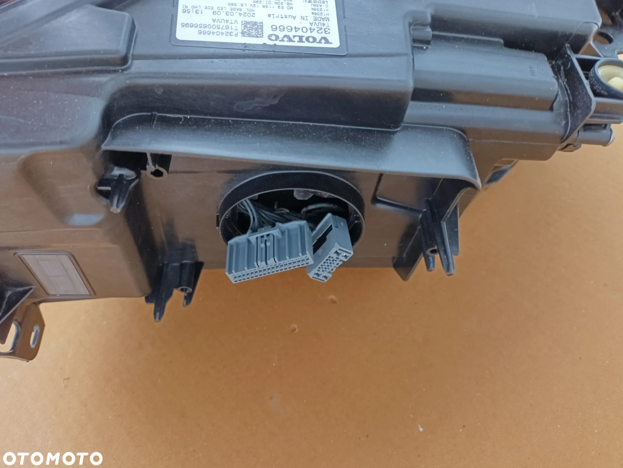 Lampa Reflektor prawa prawy przód Full LED Volvo XC 40  XC40 Lift 32404666 - 14