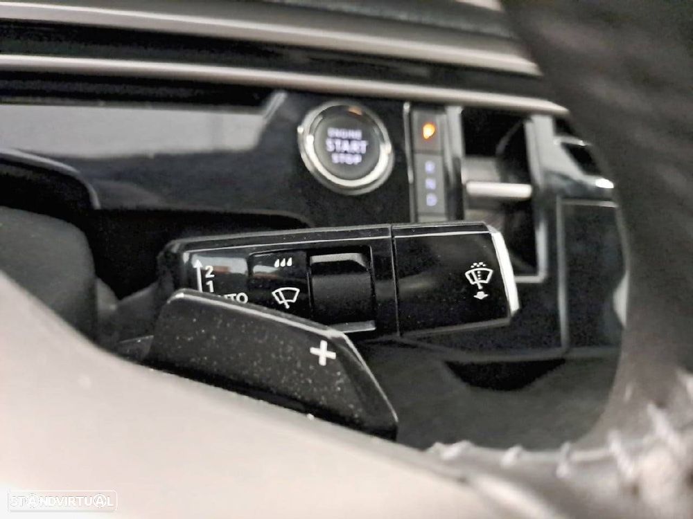Peugeot 3008 1.2 Hybrid Allure e-DCS6 - 15