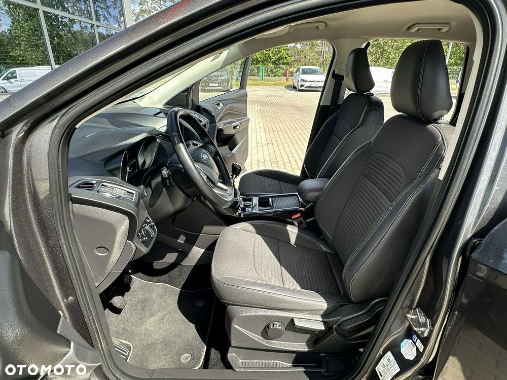 Ford Kuga 1.5 EcoBoost 2x4 Titanium - 11