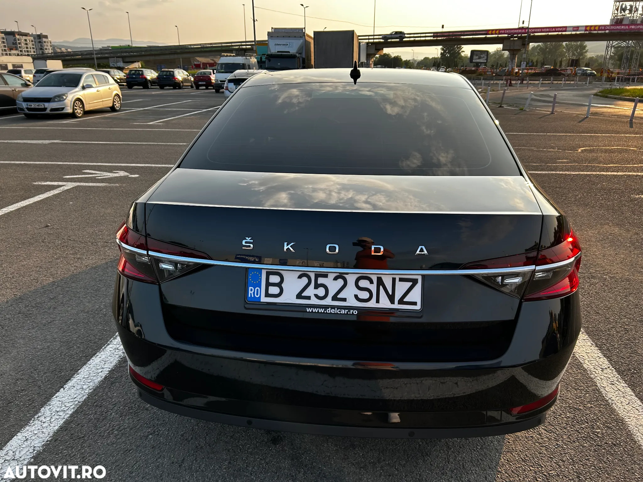 Skoda Superb Combi 2.0 TDI DSG Ambition - 18