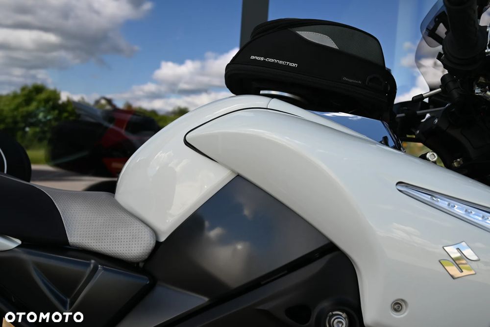 Suzuki GSX-R - 15
