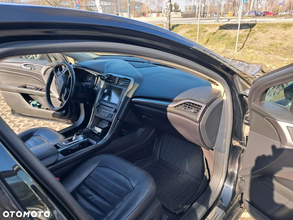 Ford Fusion 2.0 EcoBoost Titanium - 11