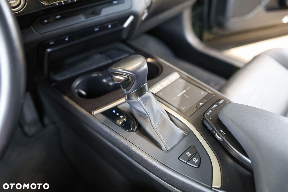 Lexus UX 200 GPF F Impression 2WD - 22